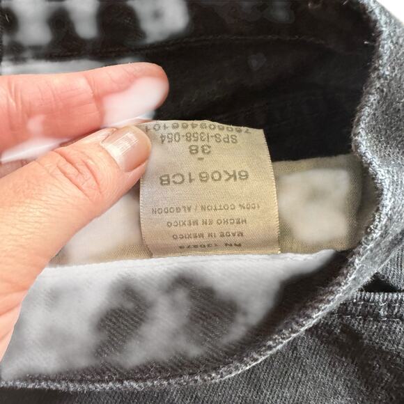 Wrangler Cut Reworked DIY Off Black Denim Jean Shorts Raw Hem Size 38 Festival - Picture 6 of 12